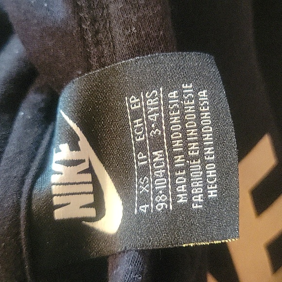 Nike pull over hoodie - Picture 6 of 6